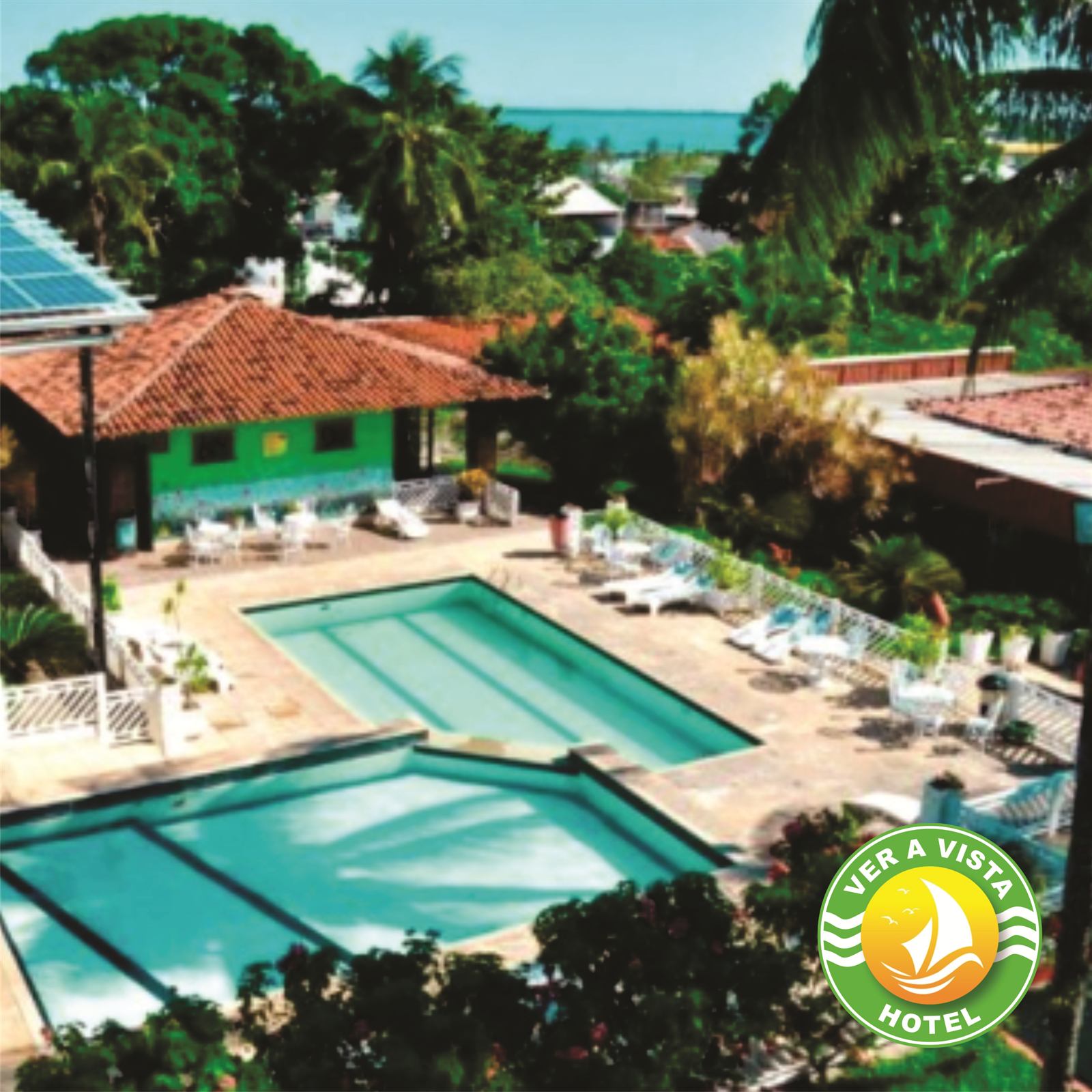 Duas piscinas, um só horizonte